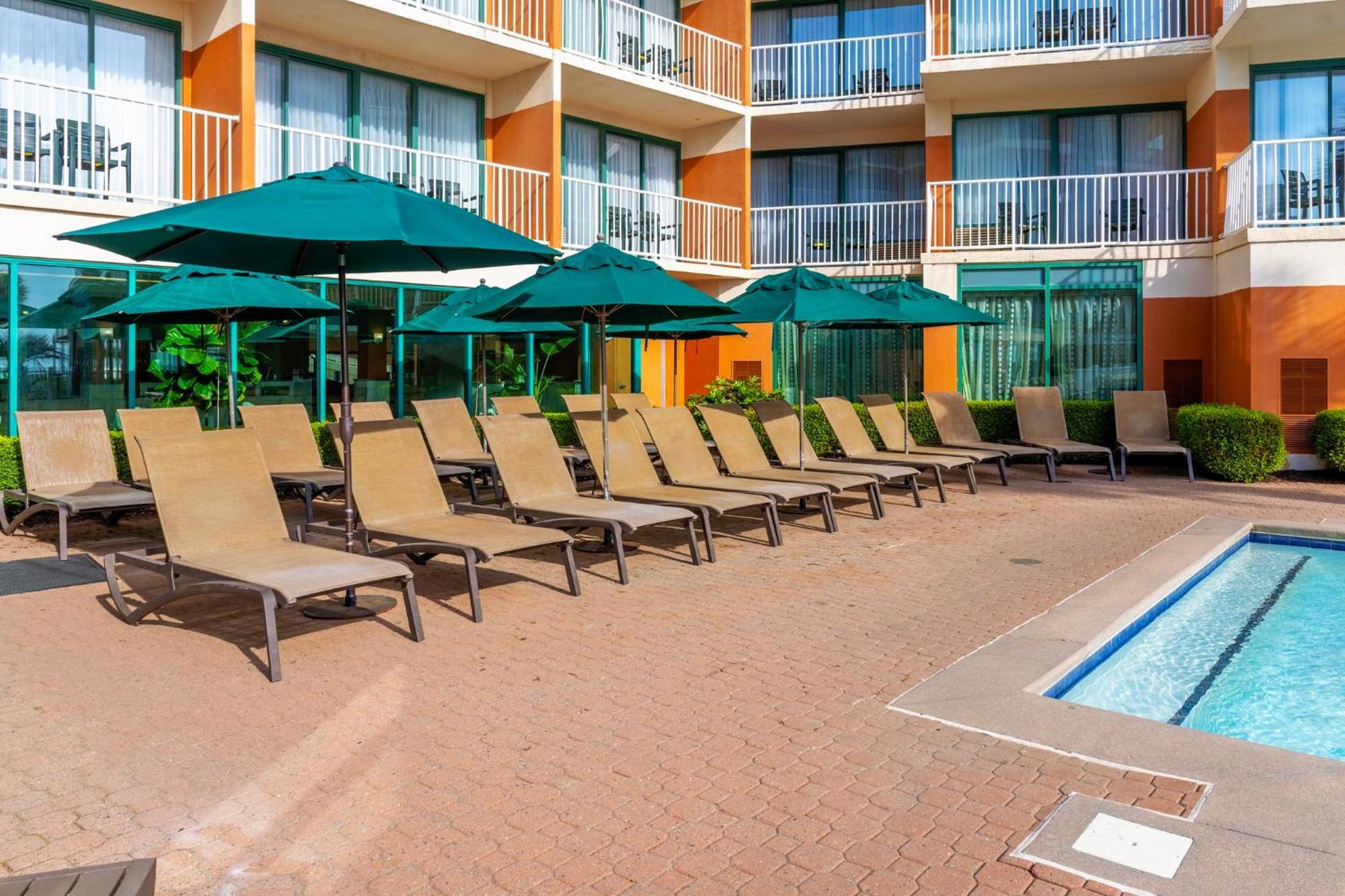 Holiday Inn & Suites Virginia Beach - North Beach By Ihg Exterior foto