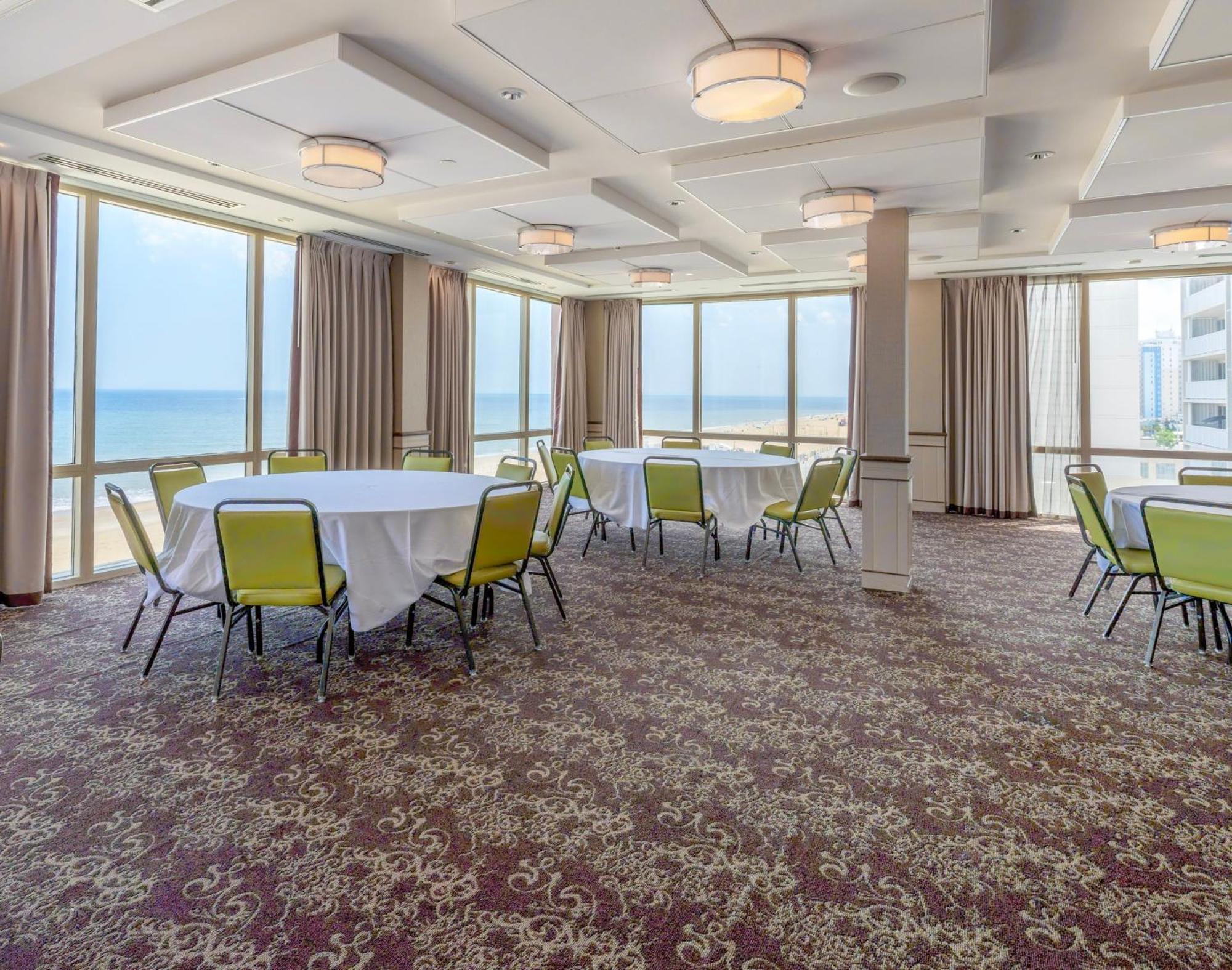 Holiday Inn & Suites Virginia Beach - North Beach By Ihg Exterior foto